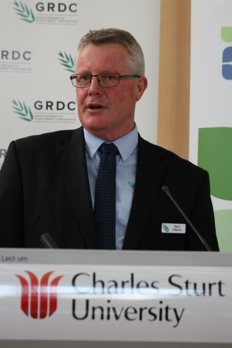 Grains Research and Development Corporation (GRDC) Managing Director Steve Jefferies announced a $2.7m GRDC grant today (September 11), which will see world-class glasshouses and phytotron plant growth chambers established at CSU in Wagga Wagga. CSU is providing a co-contribution of $300,000.
