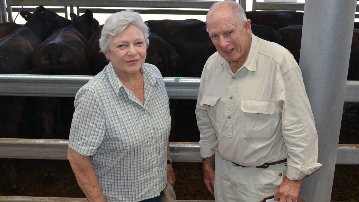 Denise and Michael Burke, "Bonnie Doon", Conargo with the pen of 19 Angus cows with calves, sold for $2250.