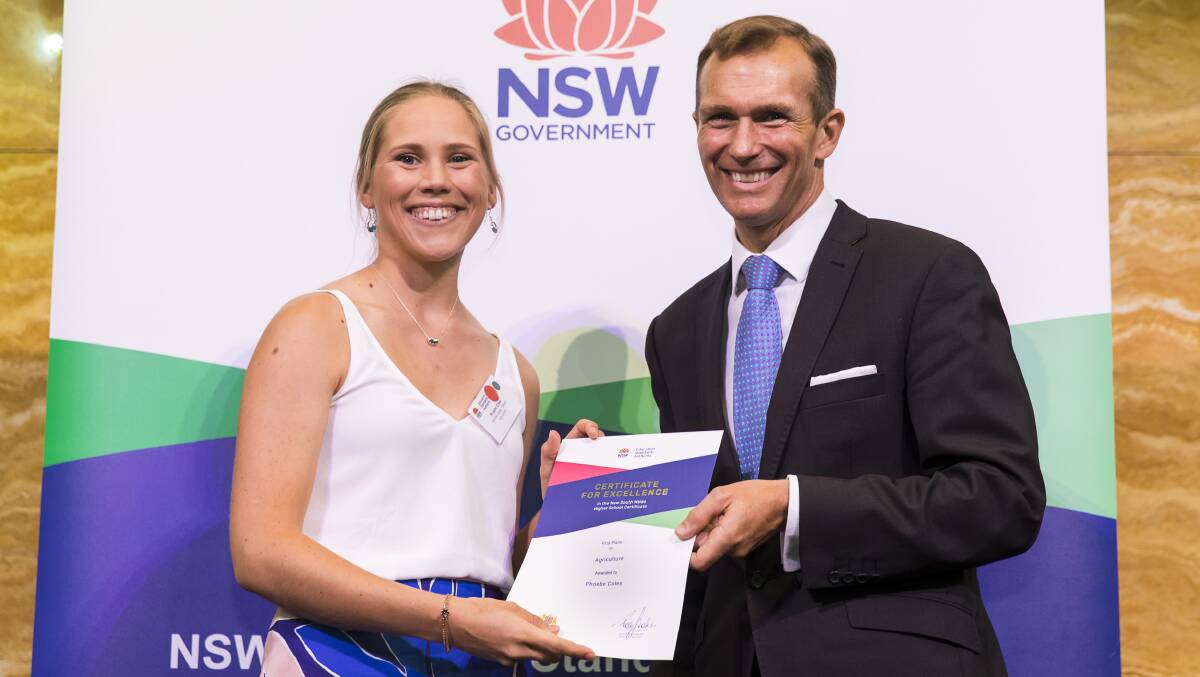 Phoebe Coles, Pymble Ladies College, Sydney, topped NSW for agriculture and was presented with her certificate of achievement by NSW Education Minister Rob Stokes.