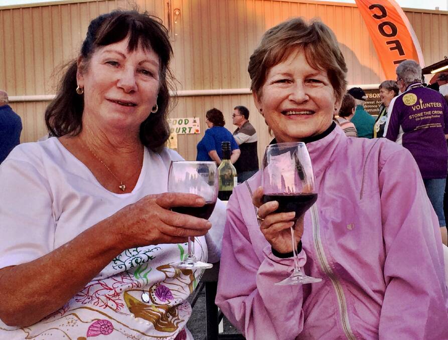 Sisters Beverley Kenning and Lorraine Lodge, both from South Australia, enjoying a wine before dinner. Photo - pennie scott