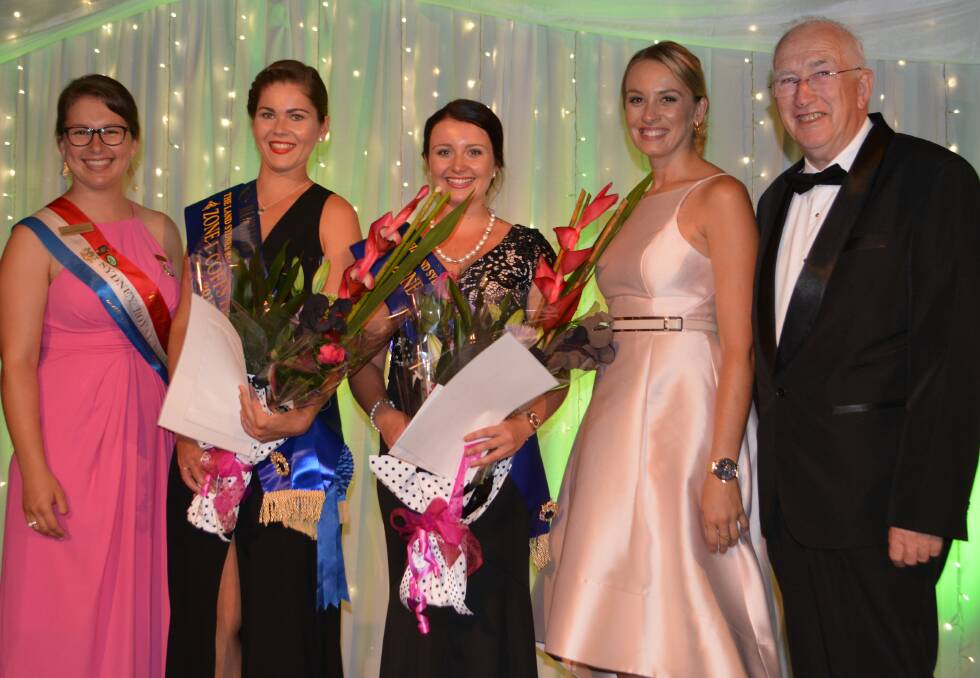 The 2016 The Land Sydney Royal Showgirl Grace Eppelstun, 2017 Zone 1 winners Bangalow Showgirl Isabel Boyle and Wauchope Showgirl Jaclyn Lindsay, and judges, 2009 Camden Showgirl Lauren Elkins, and ASC of NSW delegate Bob Robertson.