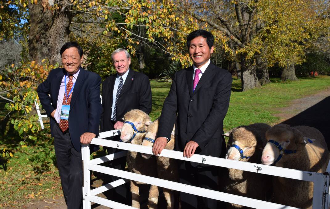 Australian Wool Testing Authority, China manager Robert Wang, Australia China Business Council chair Barry White and Tianyu Wool owner-president, Quignan Wen. 