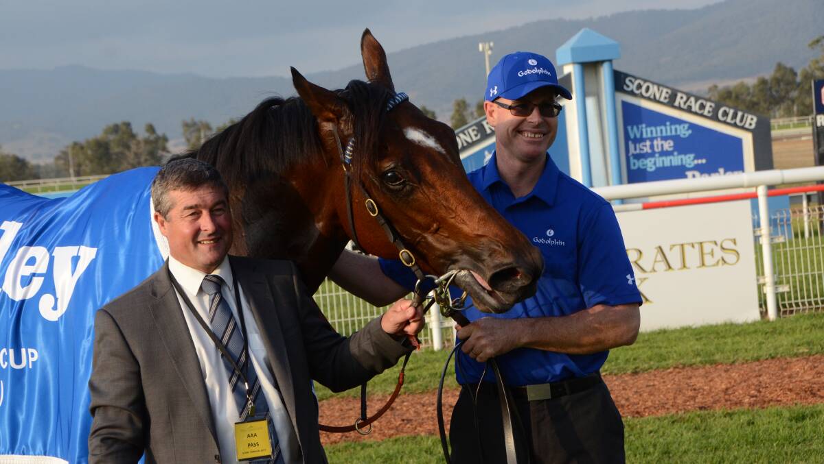 Darren Beadman, the current interim trainer for Godolphin, with Du Valentinois and strapper Scott Wendell after the Darley Scone Cup win last Friday. Photos by Virginia Harvey