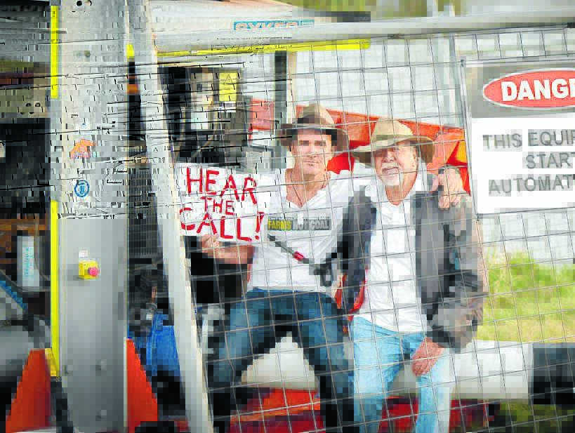 Luke O'Shea and his father Rick during their protest at Maules Creek in 2015.