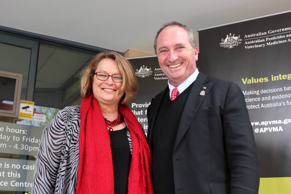 Outgoing APVMA CEO Karina Arthy and Agriculture and Water Resources Minister Barnaby Joyce at the recent unveiling of the APVMA's new office in Armidale.