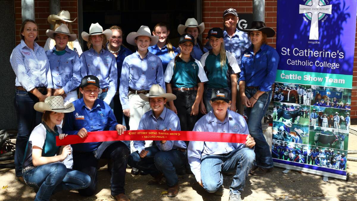 The St Catherine’s Catholic College cattle team at the Sydney Royal Show. The team won a tonne of Alexander Downs stockfeed in the #SchoolsOnShow photo competition.