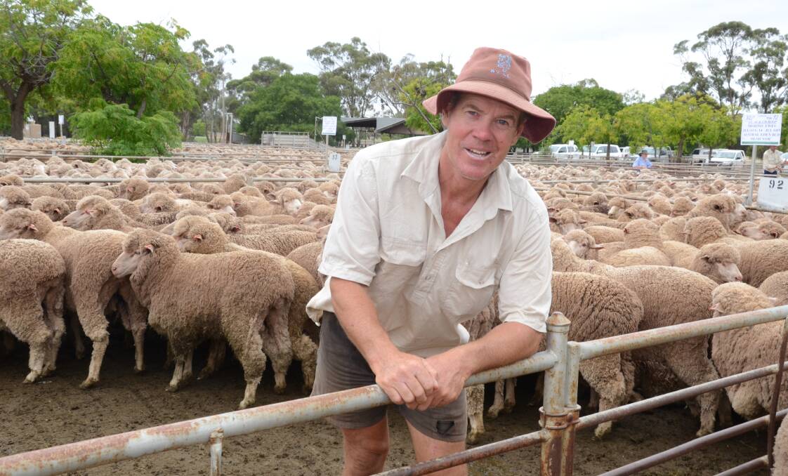 Andrew Koop, “Winnora”, Girral, with the $191 top-priced pen of Merino ewes sold at West Wyalong last week.