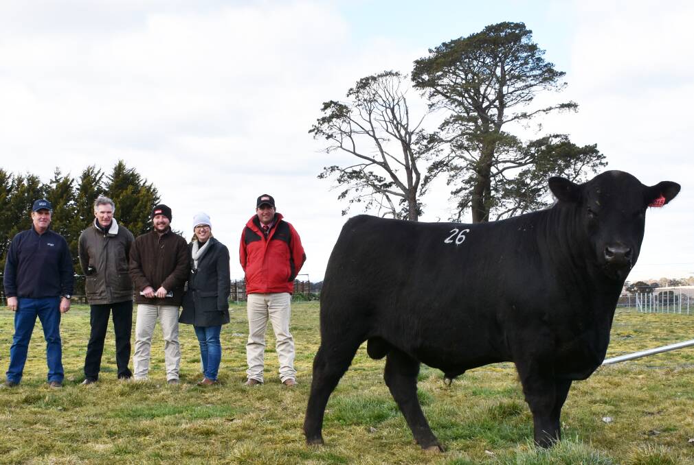 Glynn Langford and Keith Kerridge with purchasers of $12000 top price, Scott and Tristan Kensit, "Hollywood", Crookwell, and agent, Dan Tarlinton.