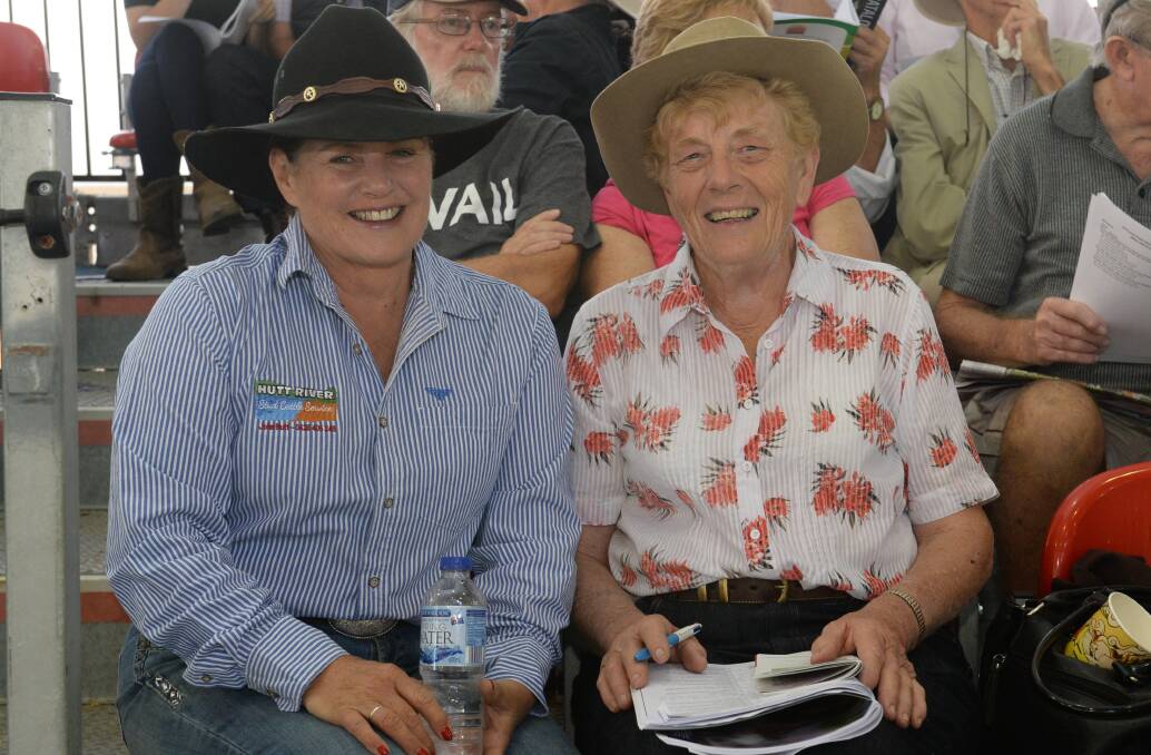 Barb Dymock, Hutt River stud cattle service, Cowra, with Sally Prass, Rigadoon Red Angus, Cowra.