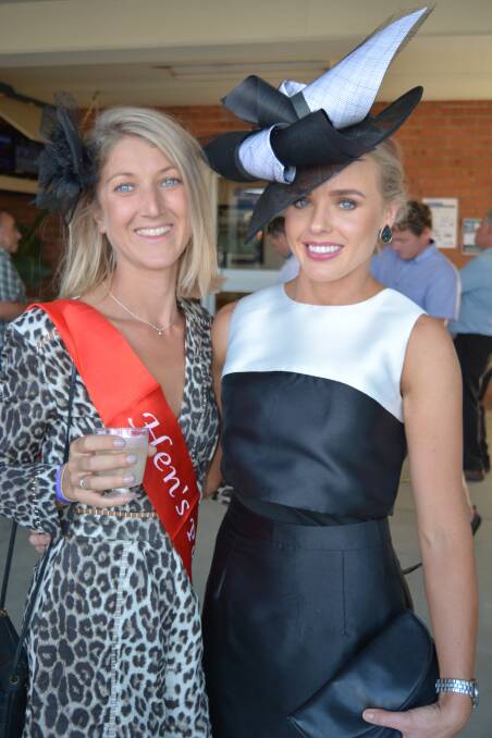Fashions and fillies were all the rage at Shoalhaven City Turf Club on Sunday. 