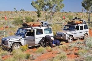 Six out of seven of Mercedes-Benz's military-styled G-Wagens have experienced shock absorber failures during an attempt to cross the West Australian outback.