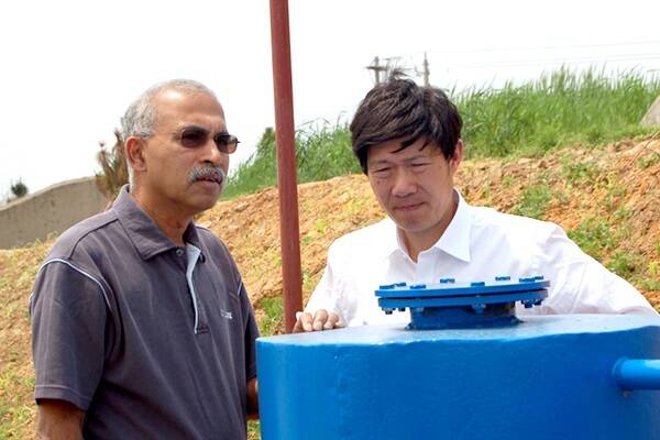 CRC CARE managing director Professor Ravi Naidu and Prof. Bo Xiao, from Huazhong University of Science and Technology (HUST), project leader on the ground in China.