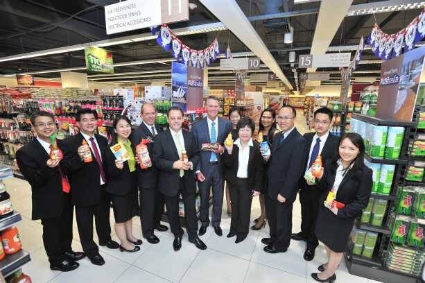 Deputy Premier Andrew Stoner in a Cold Storage supermarket in Singapore