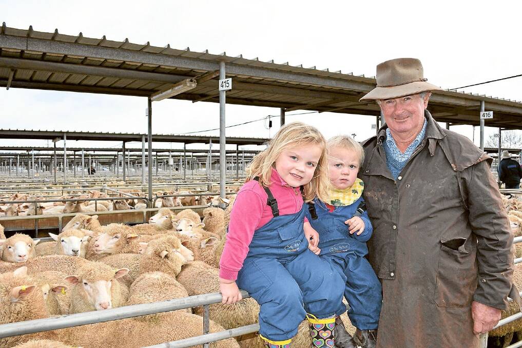 YATHELLA prime lamb producer Noel Leahy, “Glenavon”, with grandchildren Halle and Jack.