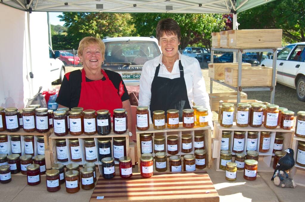 Fay Lulham from Pukeko Preserves and Trish Rasmussen from the Lazy Magpie at the Seasons of New England event.