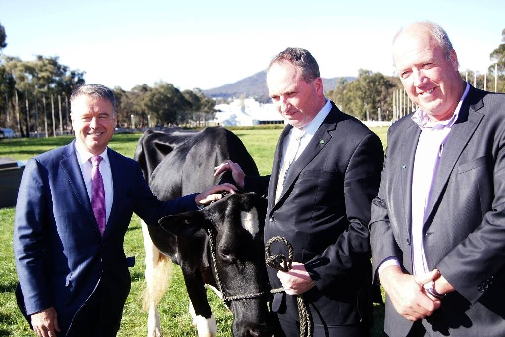 Shadow Agriculture Minister Joel Fitzgibbon, with federal Agriculture and Water Resources Minister Barnaby Joyce and ADIC chair Noel Campbell.
