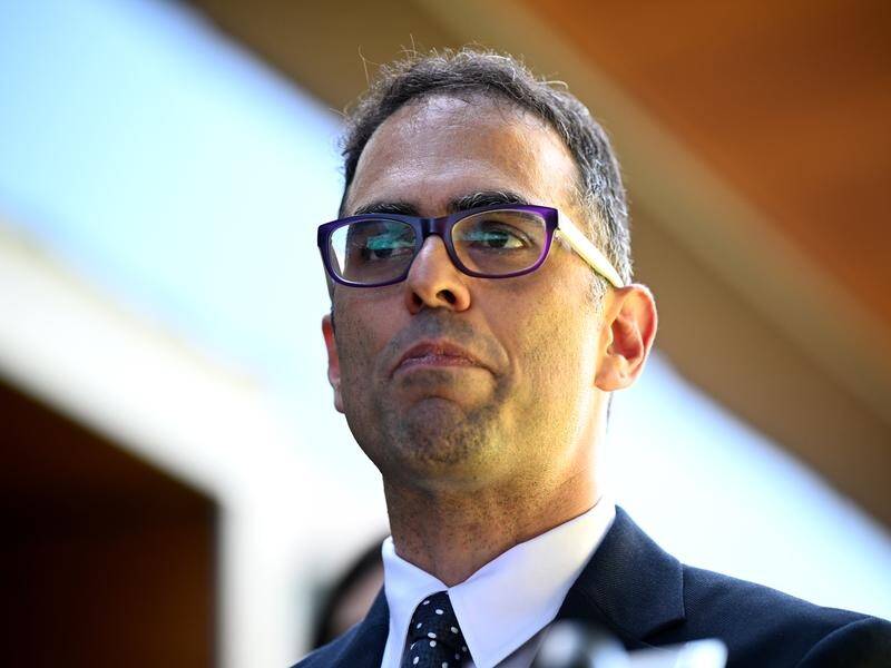 Daniel Mookhey says protecting families is more important than NSW's AAA credit rating. (Dan Himbrechts/AAP PHOTOS)