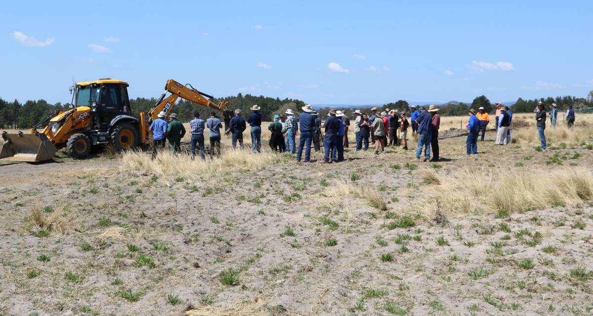 More than 40 landholders turned up to see a backhoe in action on Con Petroccitto’s property.
