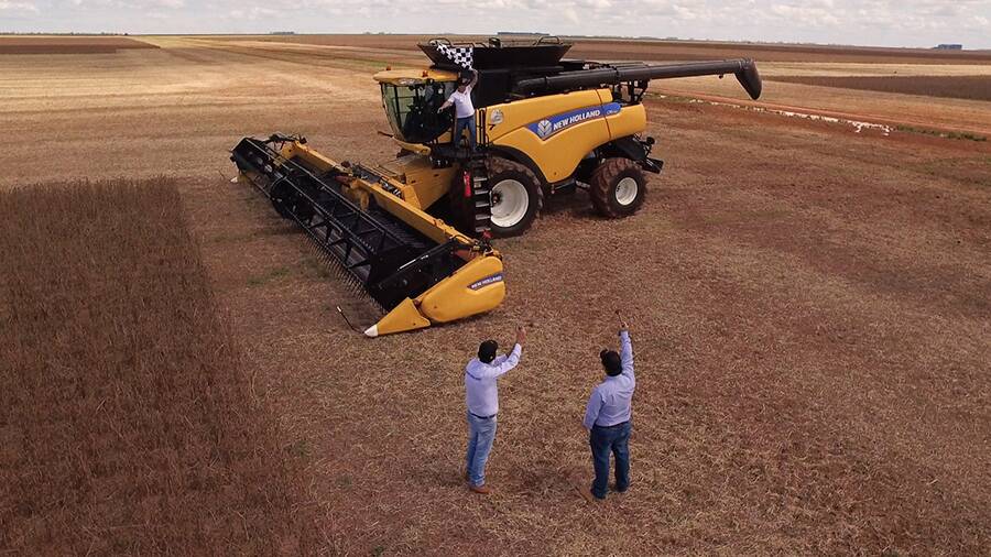 New Holland sets soybean world record