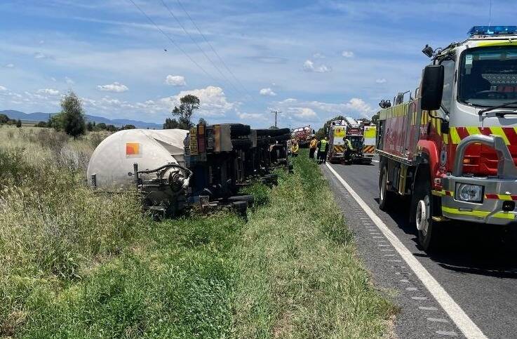 The Kamilaroi Highway is closed in both directions at Breeza. Picture by Live Traffic NSW