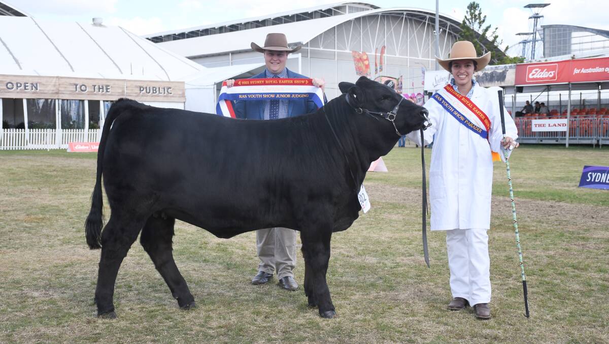 Micquella Grima takes out cattle young judges and paraders competition at Sydney Royal Show, presented by overjudge Jack Laurie. Pictures: Clare Adcock