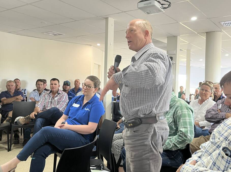 Phil Holmden, Glendarra, White Cliffs makes a point during the forum at Bourke.