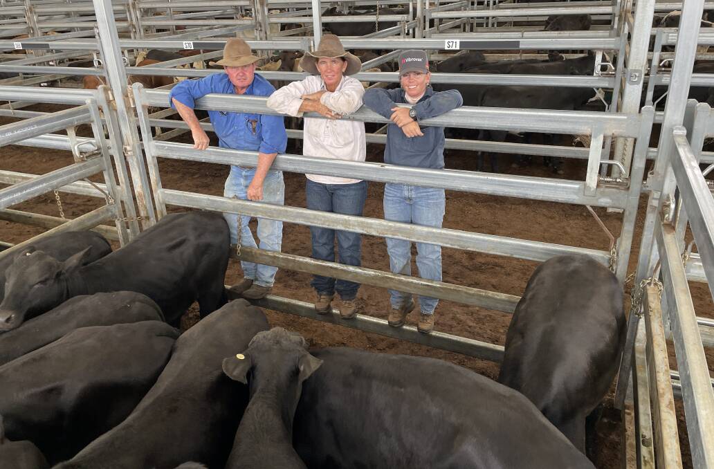 John and Leanne Imeson, Yorklea, Casino, with Adrienne Brady, Armraynald, Burketown, Queensland, with 16 Angus-cross steers that made 492c/kg at Inverell.