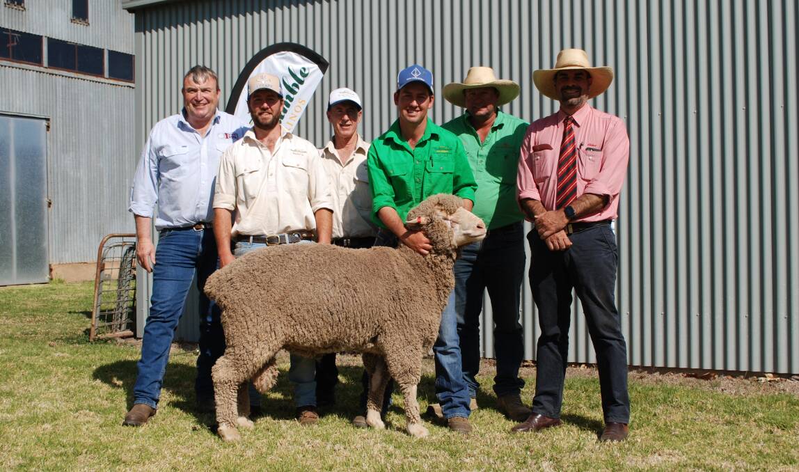 Anthony Windus, Quality Wool, Orange, Max, Stewart and Hugh Edwards, GullenGamble, Yeoval, buyer Ben Lawson, Stuart Town, and Martin Simmons, Elders.