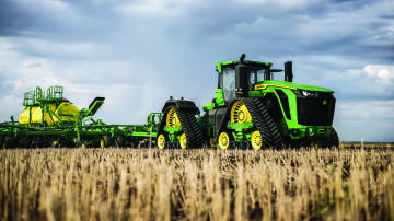 John Deere's 9RX Series Tractor lineup will include three new high-horsepower, four-track models. Picture supplied