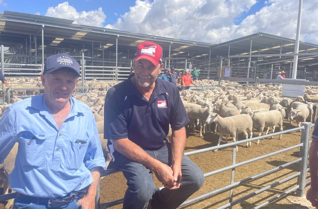 Brent Medway, Tolldale, Gunning, who sold the top priced ewes for $182 a head, with his ram breeder Wes Kember, Gleneith SuperBorders, Ganmain.