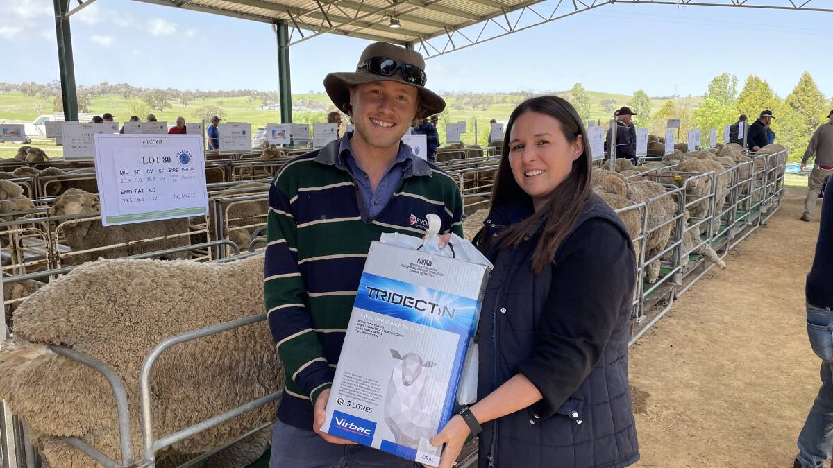 Sandy Bell, Mummel, volume buyer presented with complimentary sheep health package by Stacey Goldring, Virbac, Southern Tablelands.