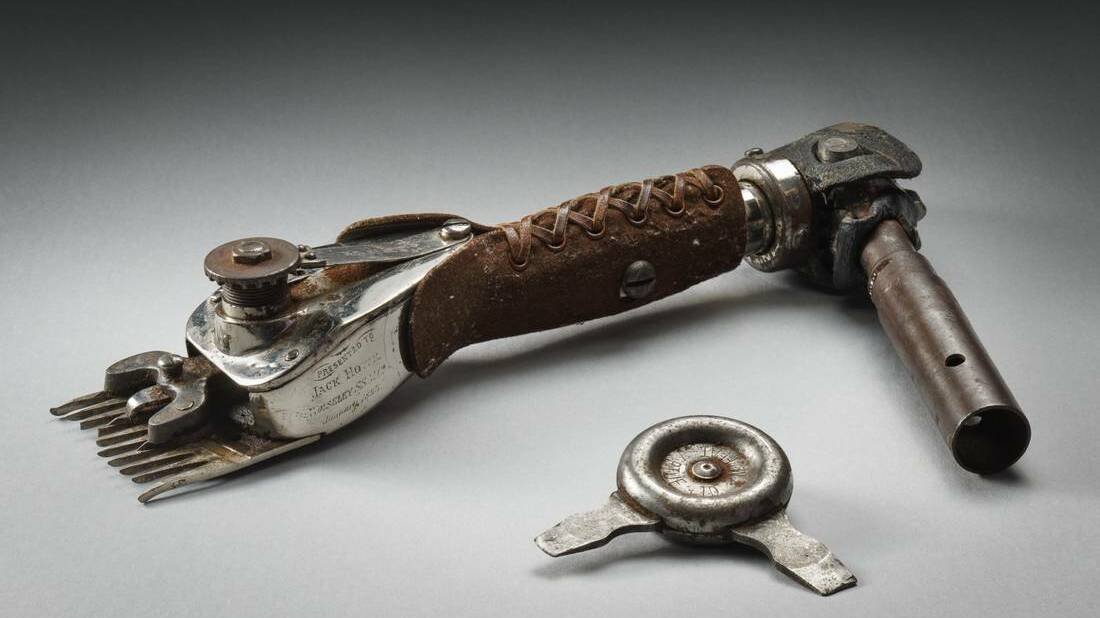 This mechanical shearing handpiece was owned by record-breaking shearer Jack Howe and was prewsented to him in 1893. Photo: supplied
