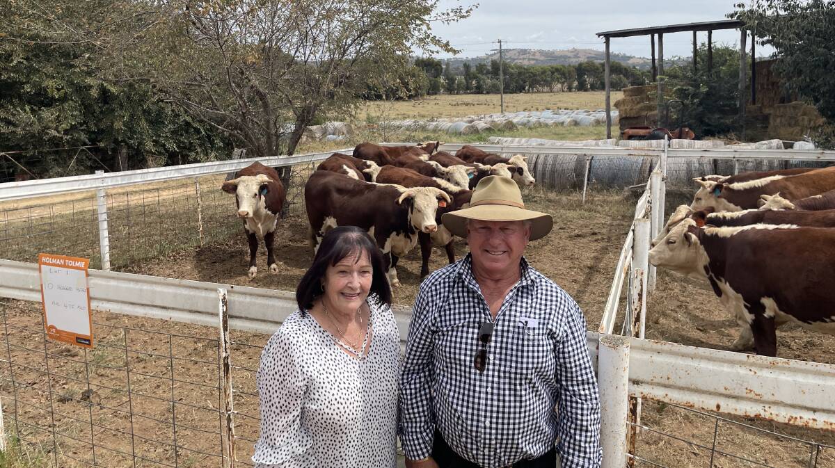 Deneice and Dennis Griggs, Braidwood, who purchased the top-priced unjoined heifers for $2150. 