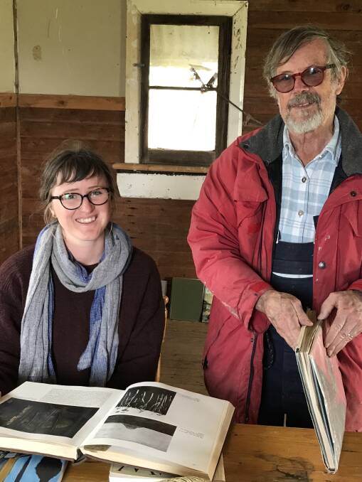 Artist Idris Murphy from Sydney and Savernake farmer Courtney Young at Eurimbla, Gerogery talking about how artists view the landscape. Idris will display works at the Eurimbla workshop on 10 November. Photo: Gillian Sanbrook