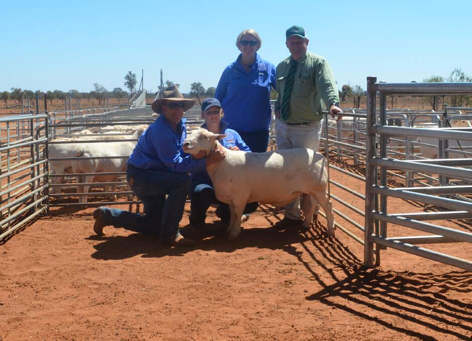 Andrew, Emily and Megan Mosley, Etiwands White Dorpers, Cobar and John Setree, Landmark Stud Stock, Dubbo with the $6000 ram.