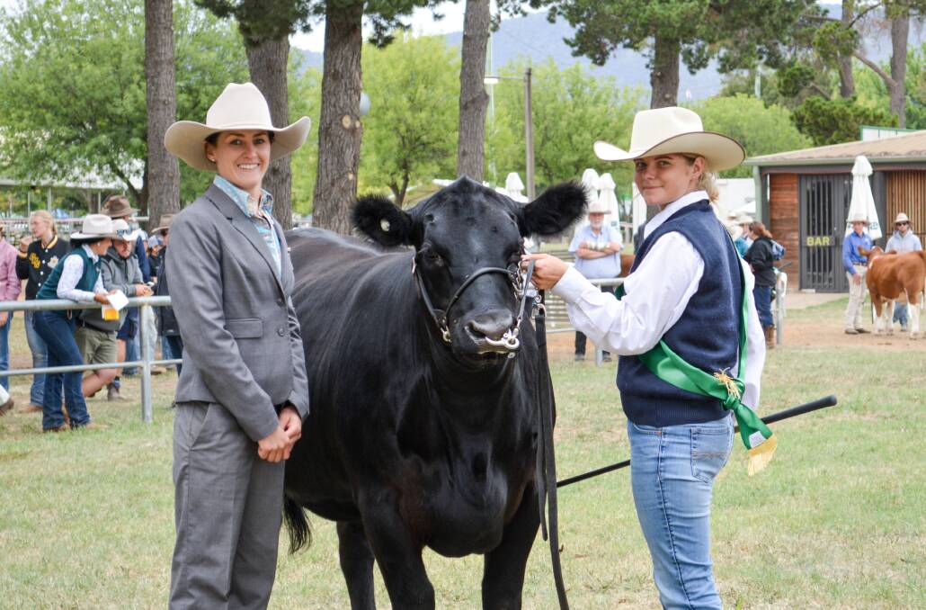 Beef cattle paraders judge Rachael Wheeler, RDM Angus, with the reserve champion Kahlissa Wykes, both of Wellington. 