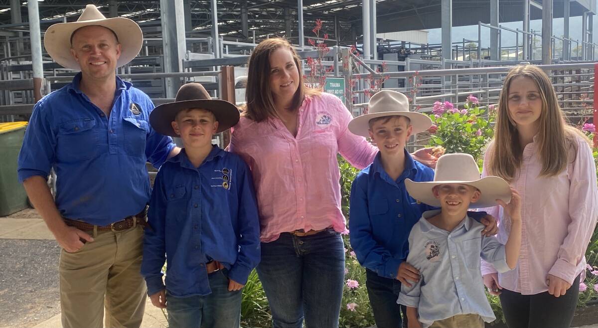 Steve, Campbell, Liz, William, Ben and Adelaide Binnie of Delta Wagyu stud, Mirannie, Singleton, hosted their sale at Scone saleyards with selling agents Elders Scone and auctioneer Lincoln McKinlay, Inverell. Photo: supplied