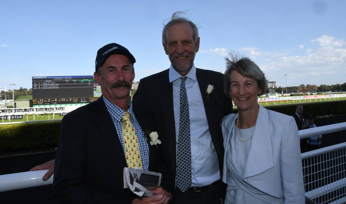Among the Country Championships supporters at Randwick were Michael White from Wybong, with the unrelated Hunter and Sue Ann White "Havilah", Mudgee.