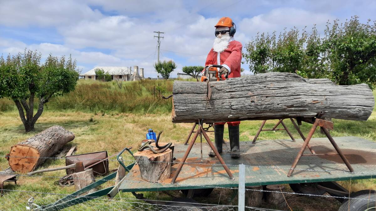 Garry Browne of Boxwood Pastoral and his friend Jake Sutherland, spent many weeks welding, collecting and hand crafting the Santa display.