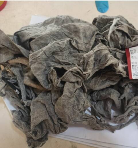 Rags were found contaminating Australia wool but only after the scouring process. Pictures: AWEX. 