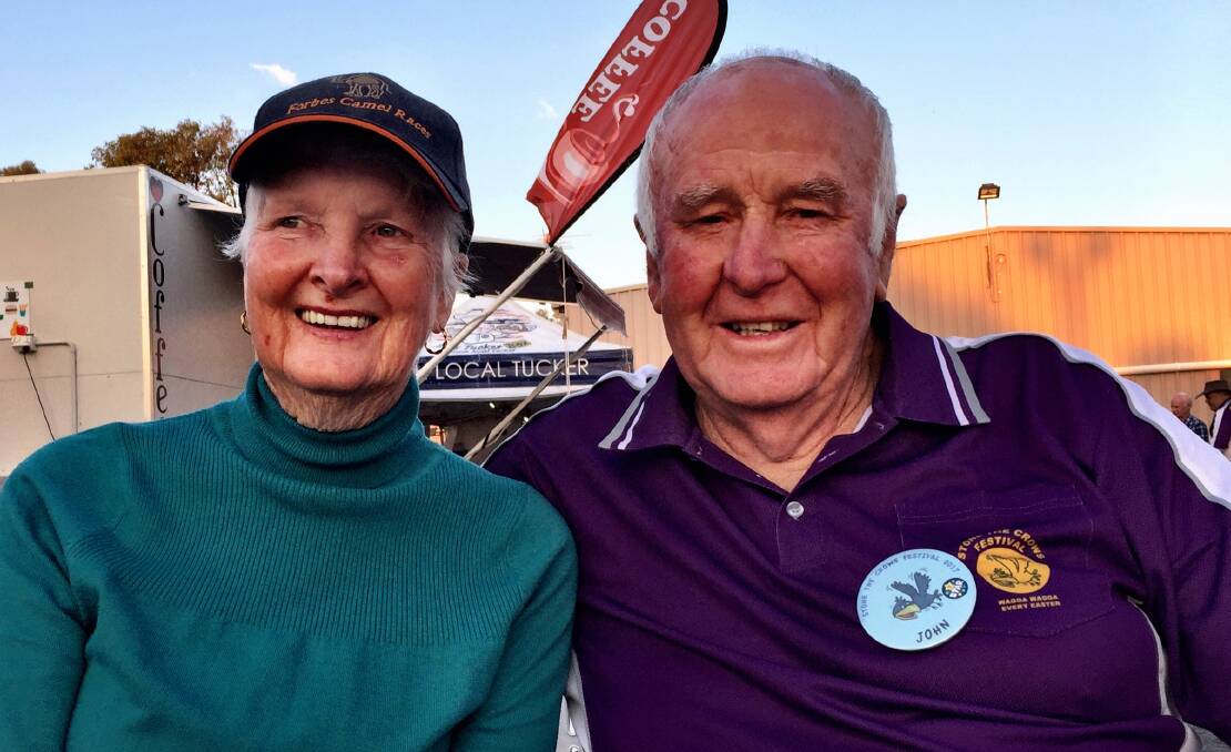 Robyn and John Champion from Lower Portland on the Hawkesbury River. Although this is their first Stone the Crows Festival, John is a volunteer and they participate in the photography and crochet competitions and attend many of the seminars. Photo - pennie scott