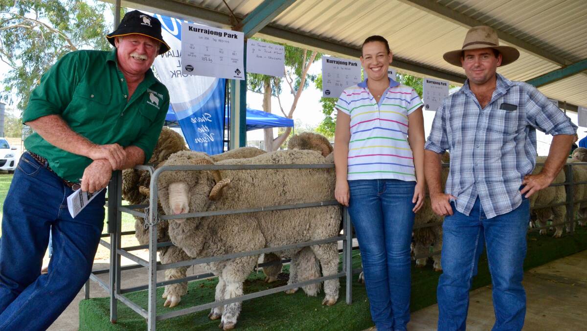 Rodney Kent, Kurrajong Park Merinos, Delungra with the parents of Logan Taylor, Sarah and Rob Taylor. The $1500 proceeds from the ram pictured will be donated to Ronald McDonald House in Newcastle. 