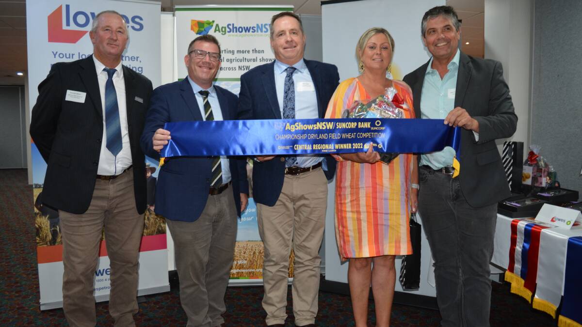 Brendan Munn, Lowes Petroleum, NSW Minister for Agriculture Dugald Saunders, central regions first placed, Rob and Mandy Taylor, Greenethorpe, and Ivan Truscott, Suncorp, Dubbo.