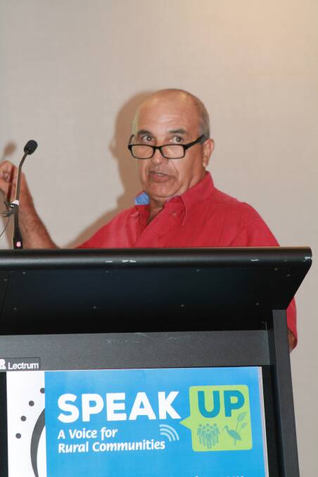 LIMITED FLOWS: John Lolicato, Murray Valley Private Diverters chairman, told the forum the Murray River had four major chokes between the Hume Dam and the South Australian border, restricting water flow.
