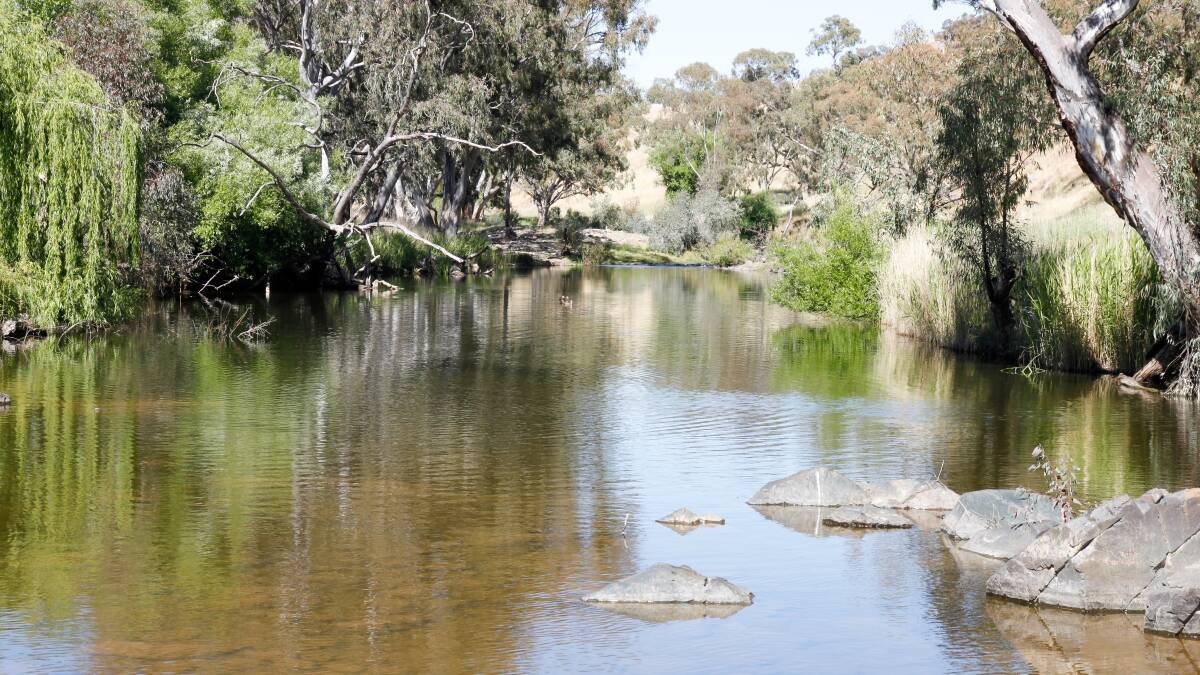 Boorowa river frontage for existing farming operation