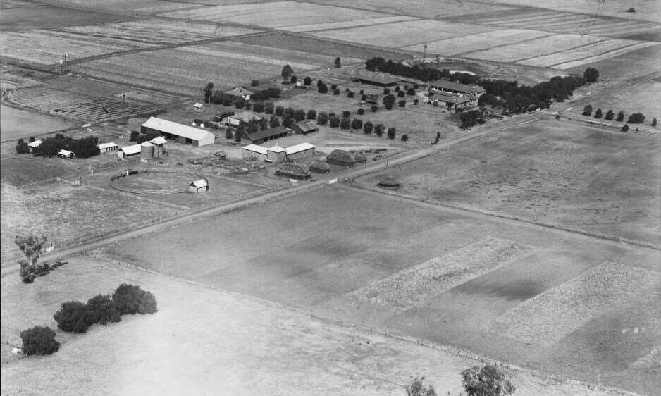 Aerial view of Cowra Experiemantal Farm, NSW, ca. 1930: Photo: National Library of Australia