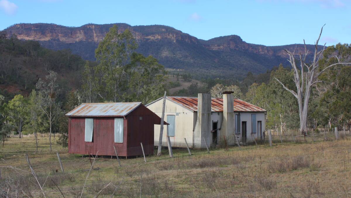 Still standing alongside the shearing shed on “Jooriland” are the shearers’ quarters and mess hut, unused since the Pye era.