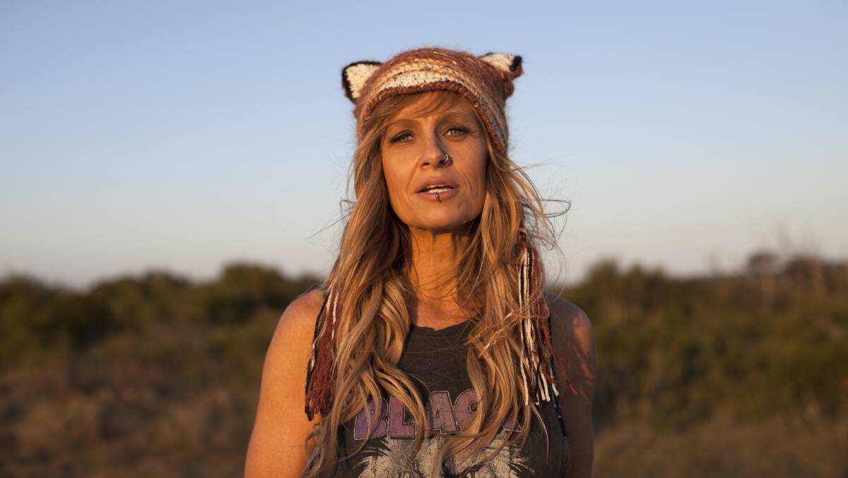 Kasey Chambers and The Fireside Disciples have received a whopping seven Toyota Golden Guitar Nominations in total, with four nominations for the hit song The Campfire Song featuring Alan Pigram.