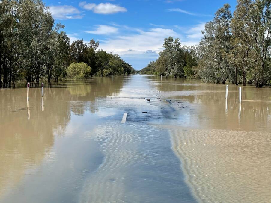 Flooding on the Carnarvon Highway at Mungindi. Photo: NSW SES
