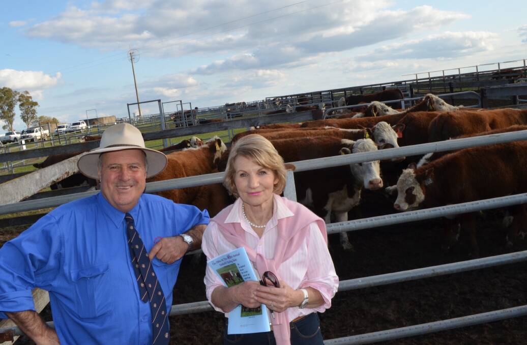 Ant Martin, Dalkeith, with buyer Marcelle Marskell, Mudgee, who bought 40 cows and calves and two bulls.
